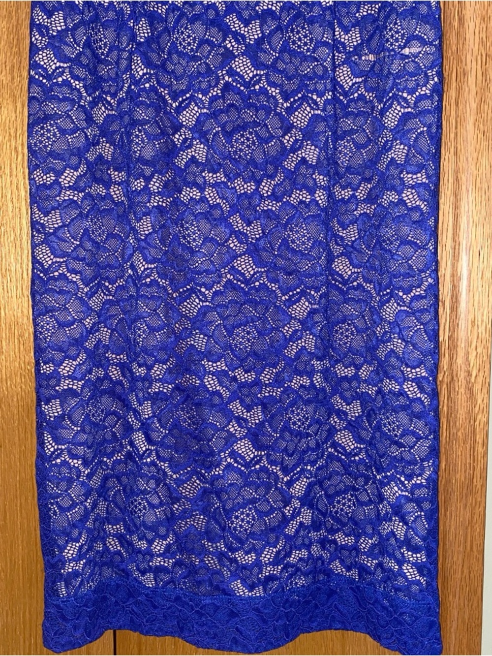 Dress the Population Alisha Body-Con Midi Dress M Blue Lace Beige Blouson Lined - Picture 3 of 10